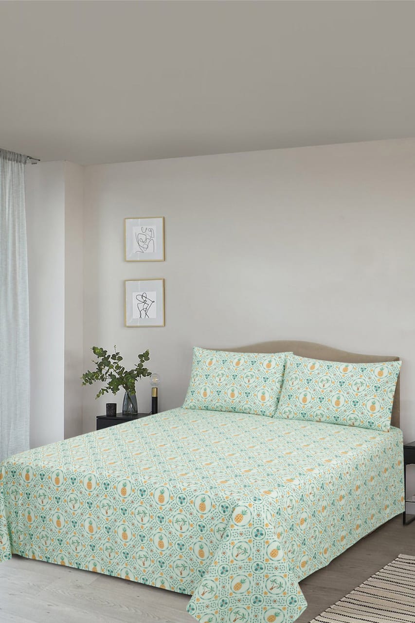 Light colour bedsheet in Outclass stuff